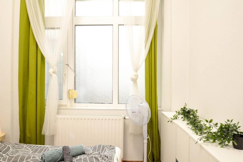 Famous Kiraly Street At Large 3Br 10Ppl @ Central Budapest Eksteriør bilde